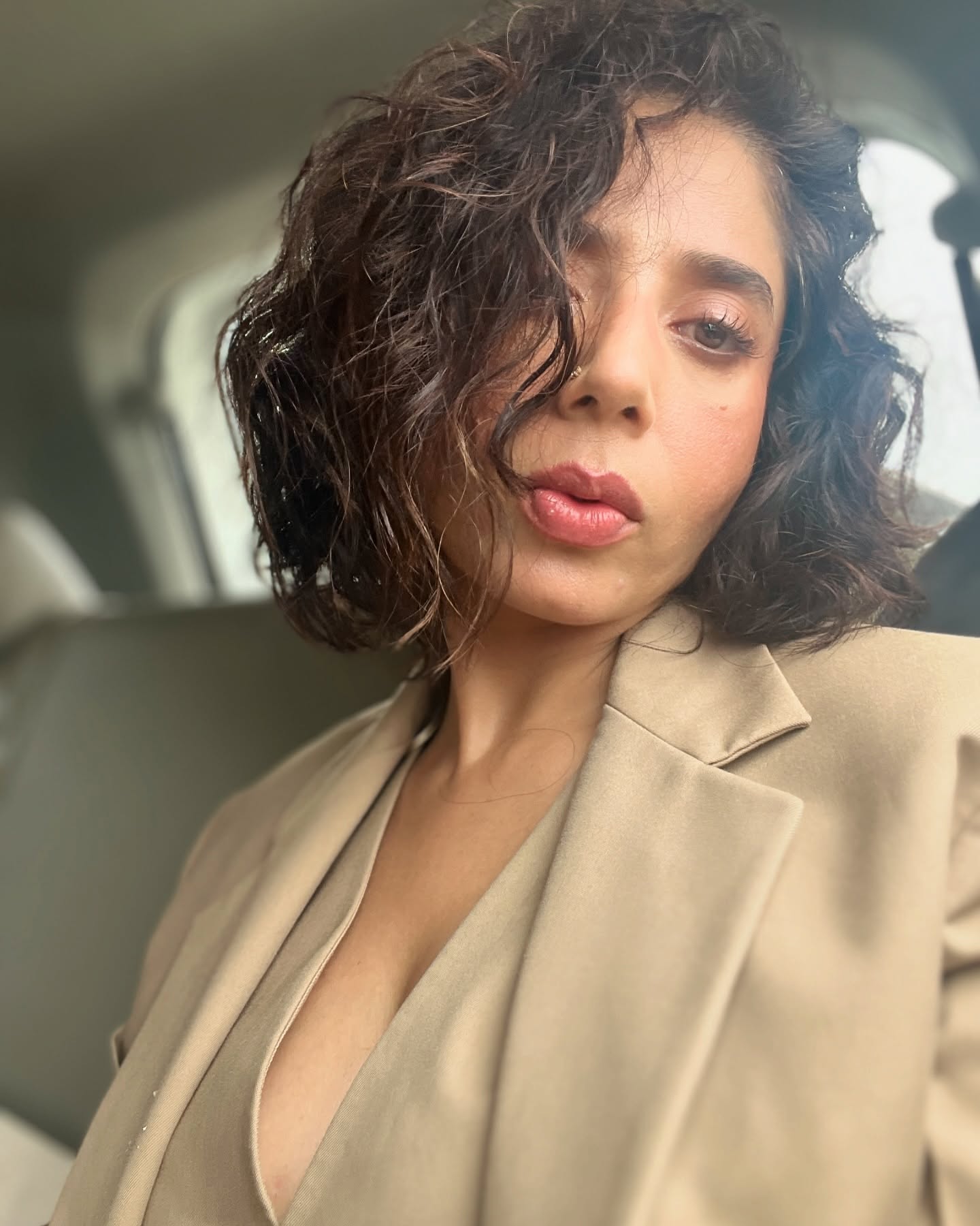 Me and my new hair say hello !!!